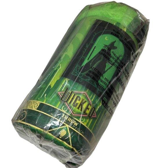 Universal Pictures Wicked Lot: Glinda, Deluxe Elphaba Fashion Dolls + Throw NEW - Picture 8 of 10
